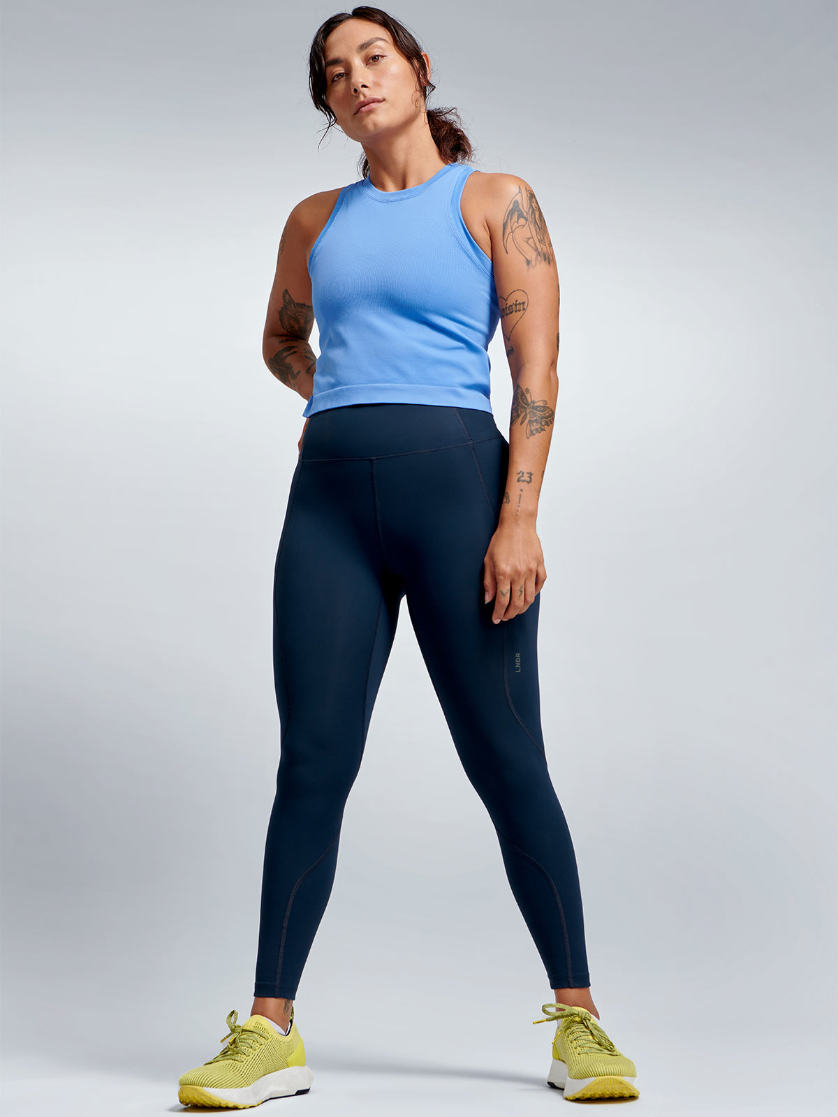 THE POWER CROP TANK Vibrant Blue
