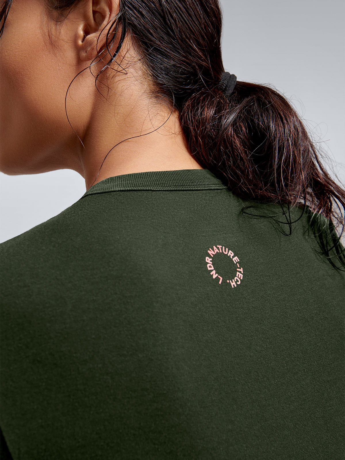 NATURE TECH Tee Olive